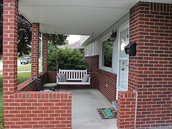 2nd image of 617 Shelby Ave