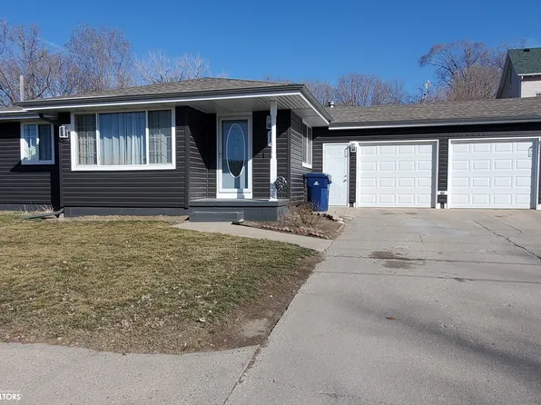 312 N 10th St, Denison, IA 51442