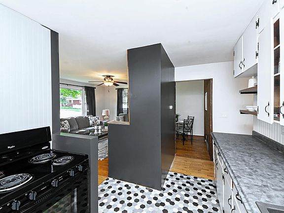 2nd image of 509 Krohn Ave