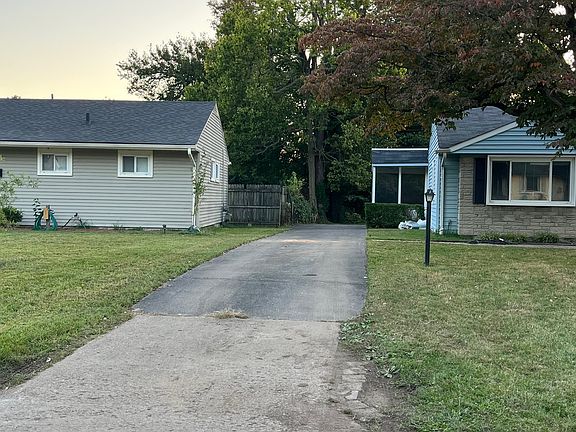 Long Driveway for 5 car parking