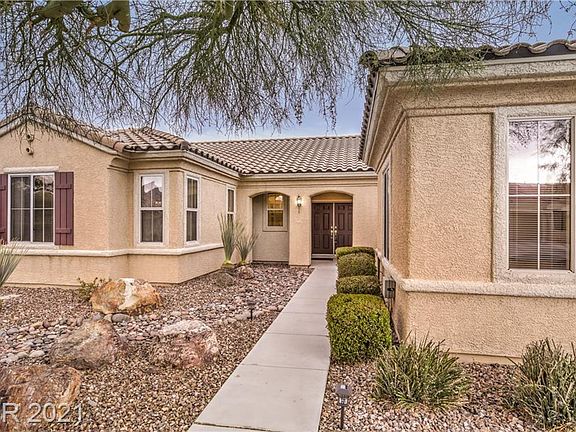 2nd image of 1605 Sebring Hills Dr