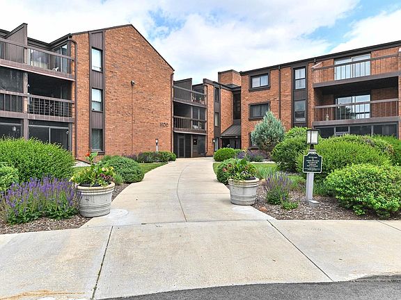 2nd image of 6100 W Stonehedge DRIVE #167