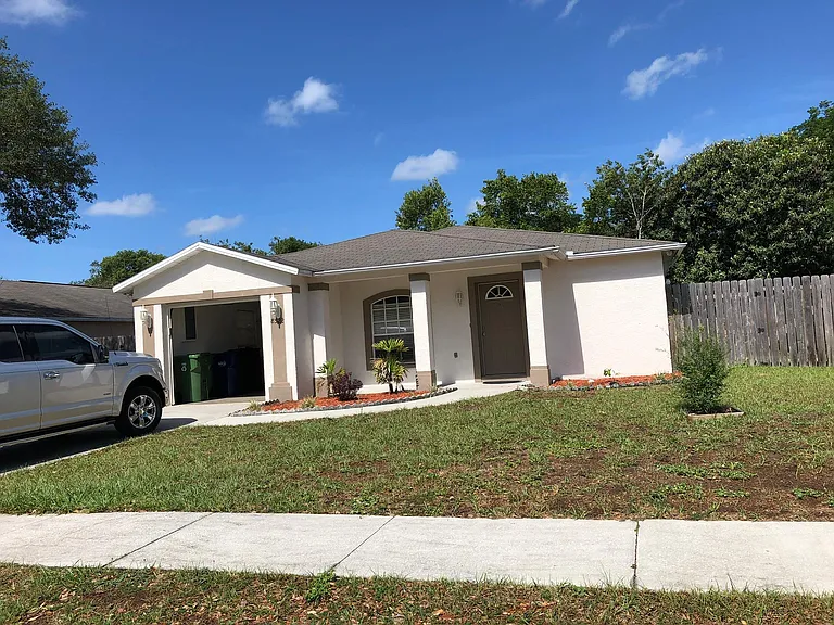 8522 Lazy River Dr — Photo 13