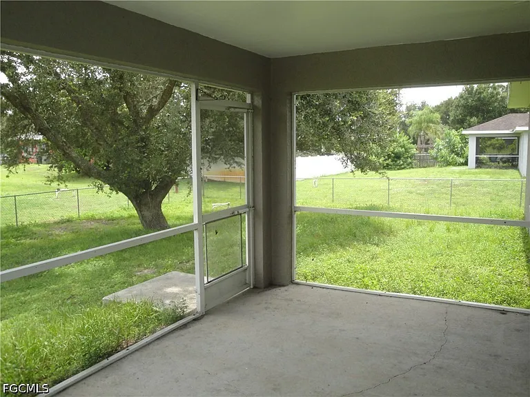 1236 Bayou St — Photo 11