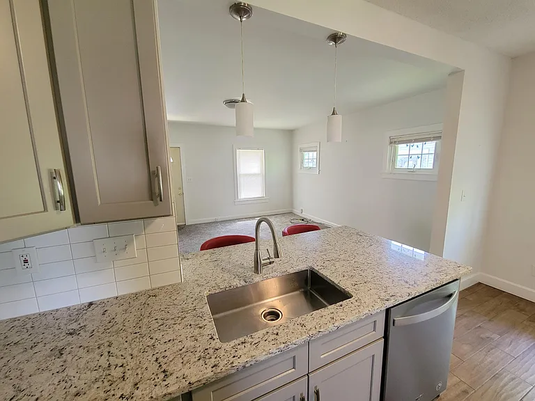 6814 E Plum St — Photo 11