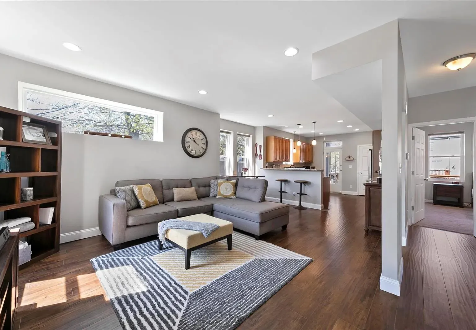 2135 Forest Ave — Photo 3