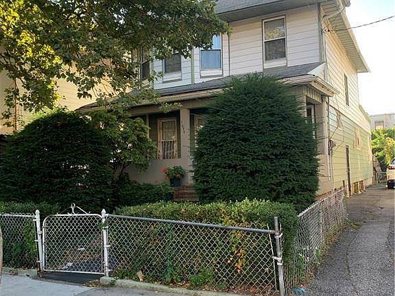 2nd image of 1634 E 12th St