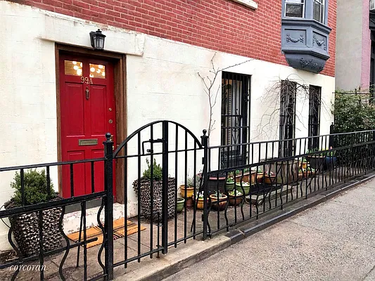 Sold by Corcoran | media 21