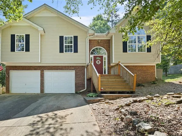 87 Kingston Pointe Dr, Kingston, GA 30145