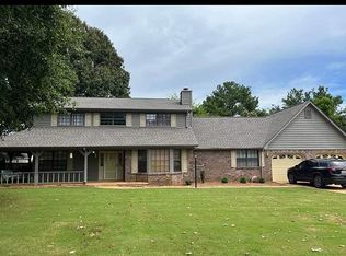 915 Midland Ave, Muscle Shoals, AL 35661