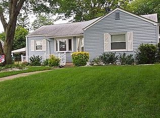 48 Chestnut St, Edison, NJ 08817