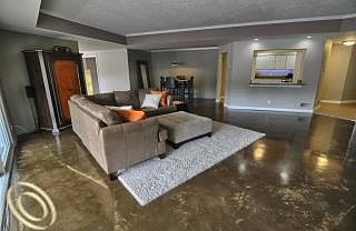 3rd image of 43100 E Twelve Oaks Crescent Dr #1