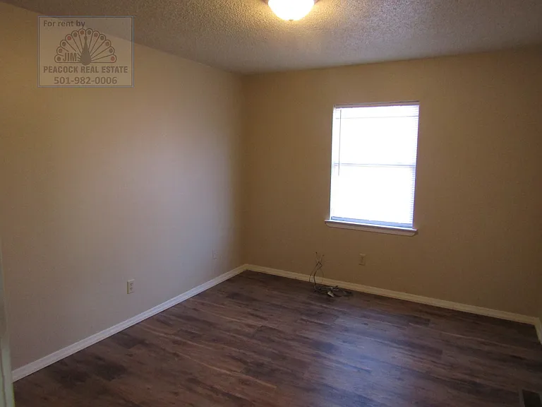 620-622 S Oak St — Photo 9