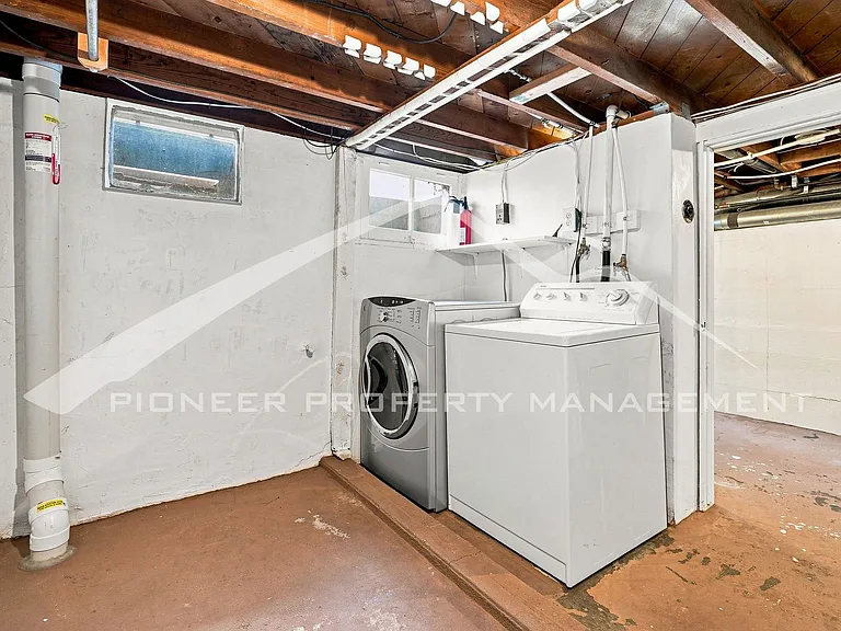 3166 W Walsh Pl — Photo 17