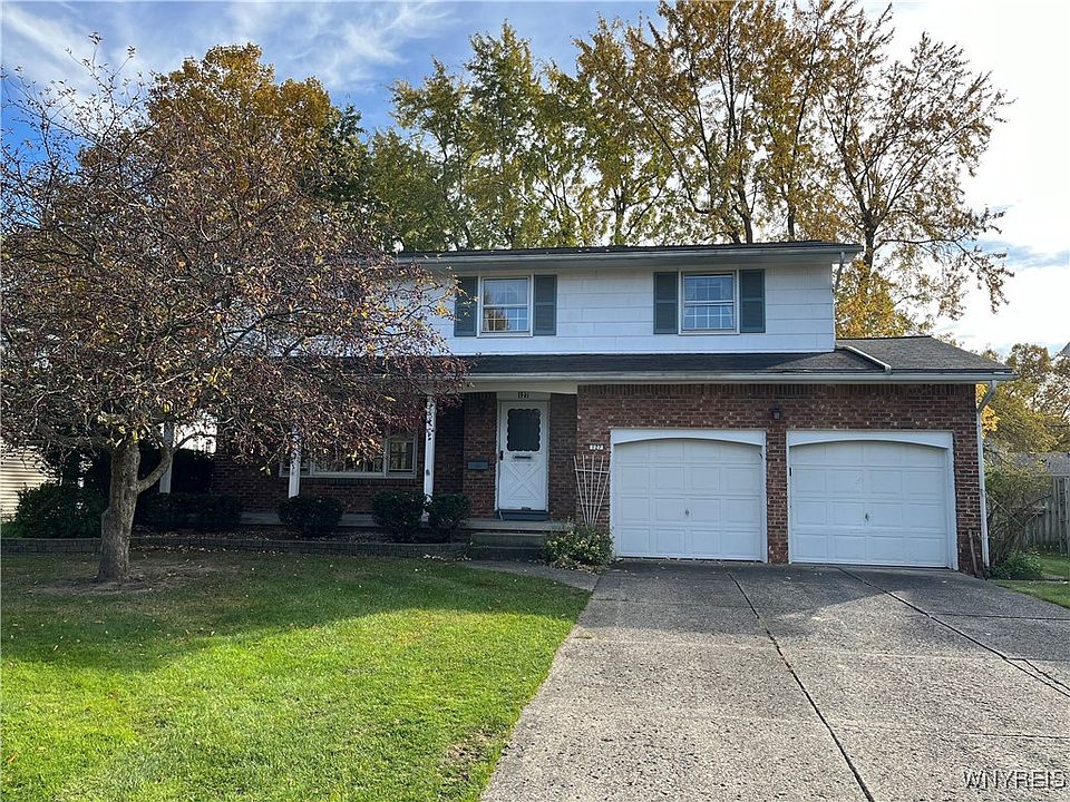 1st image of 127 Pin Oak Dr