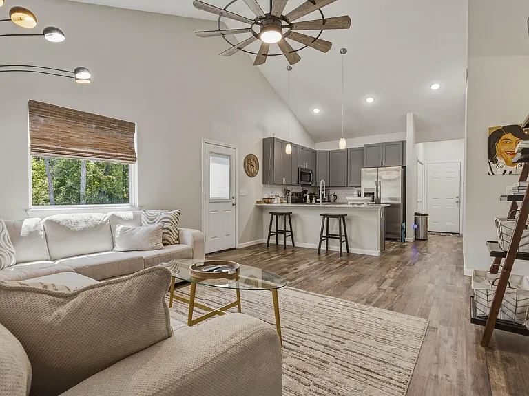 23 Lance Ln — Photo 9