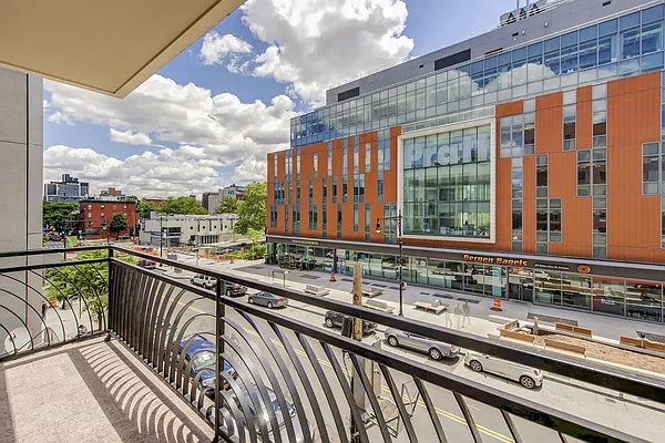 Rented by News Realty | media 44