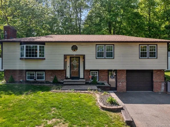 10 Meadowbrook Lane, Wolcott, CT 06716