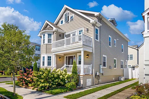 29 N Iroquois Ave #5/21-6/27 Photo 1