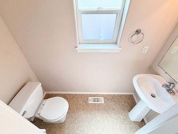 3rd image of 5832 & 5830 SE Glen Echo Ave #5830