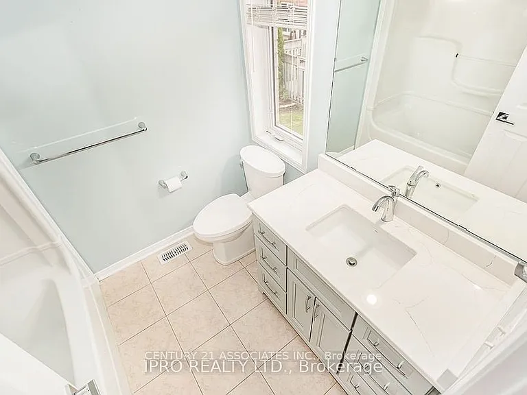 2410 Emerson Dr — Photo 17