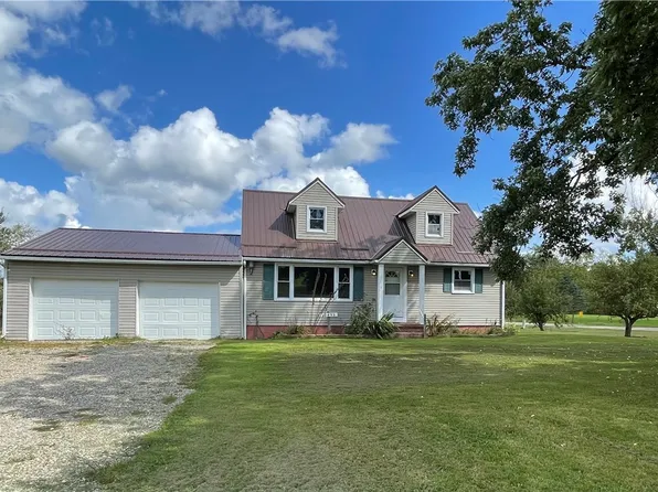 10495 Route 97 Rte N, Waterford, PA 16441