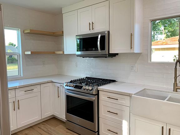 4th image of 3330 W Brady Ave