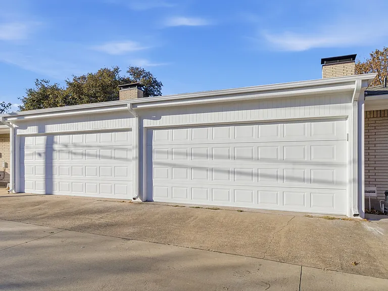 7076 Briarmeadow Dr — Photo 21
