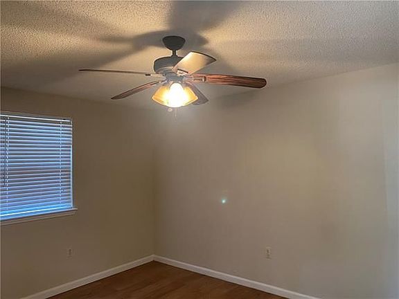 4th image of 4426 Saint Anthony Ave