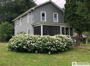 10727 North Rd, Perrysburg, NY 14129