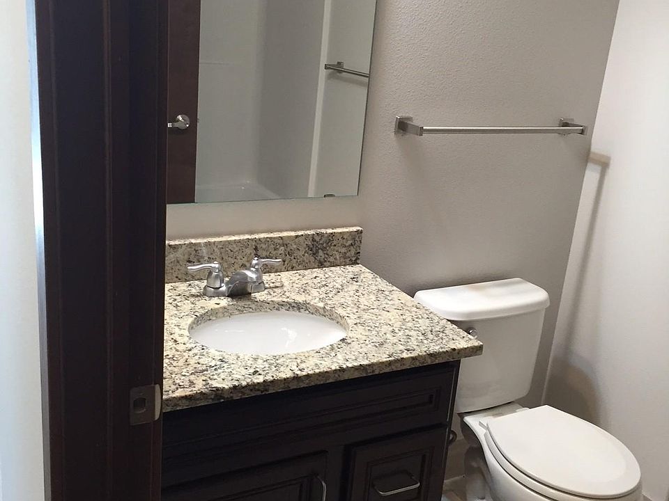 2nd image of 425 W Washington Ave APT 216