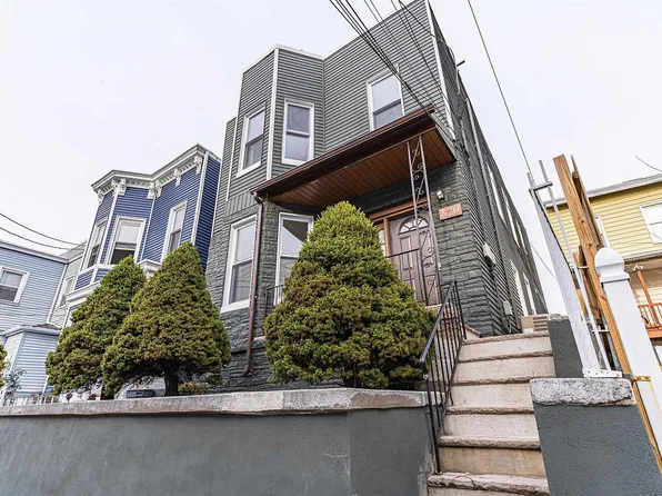 620 37th St, Union City, NJ 07087