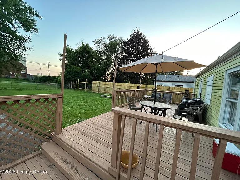 2725 Alanmede Rd — Photo 15