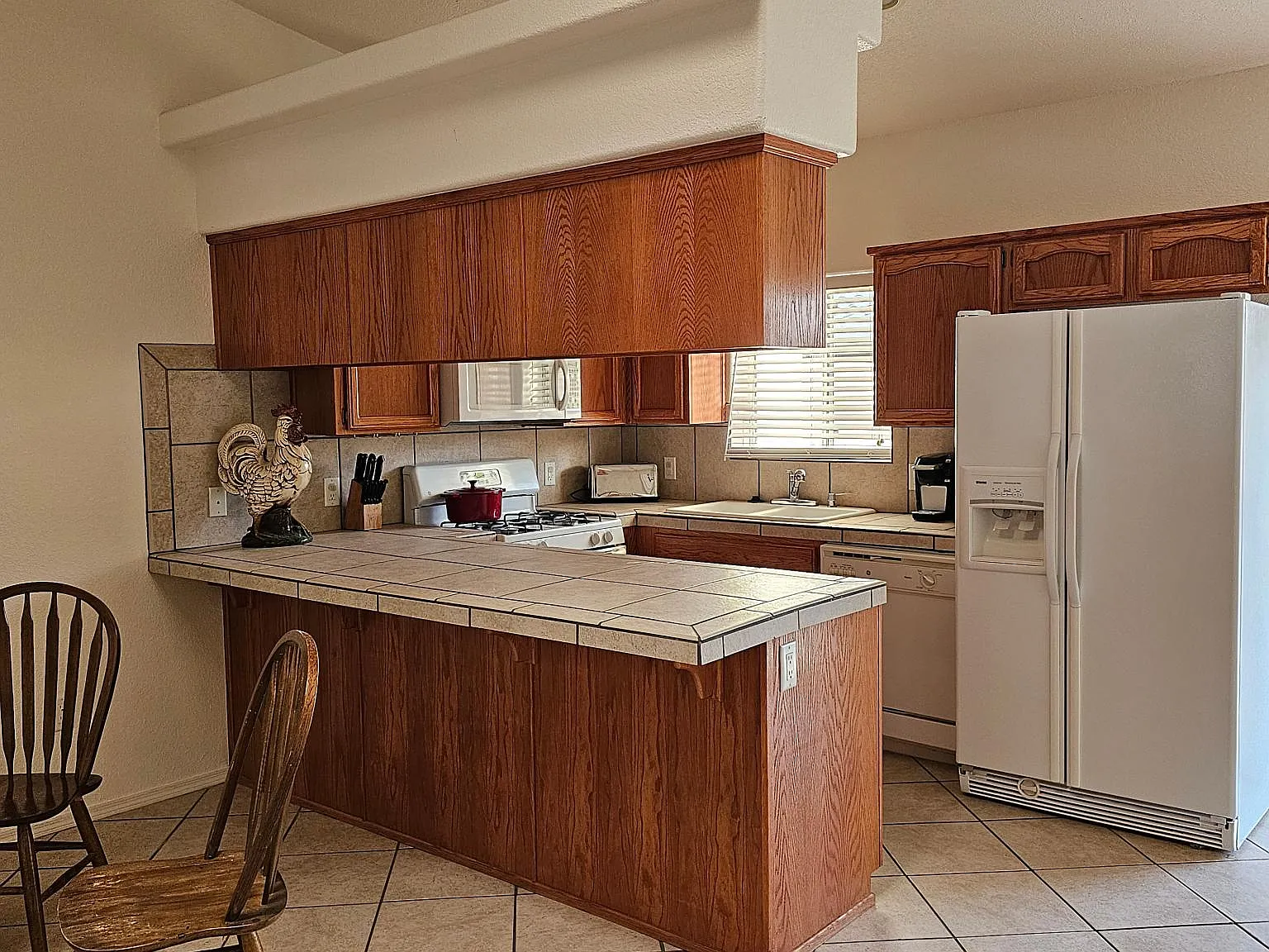 2 bed, 1.5 bath, 1200 sqft, $1,500 — Photo 3