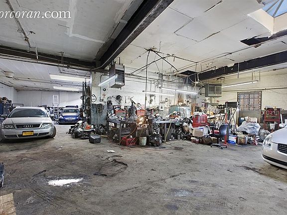 4th image of 12226 Farmers Blvd