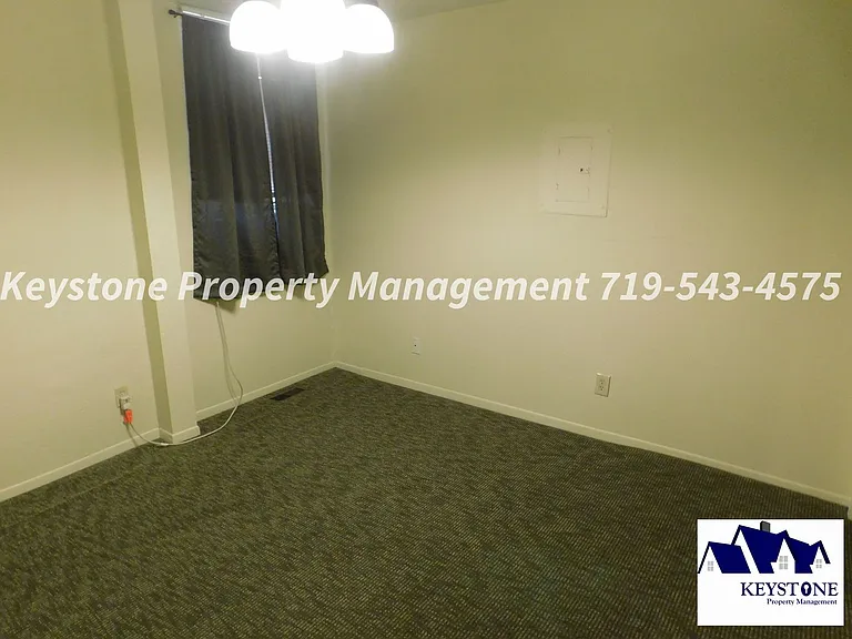 420 W 10th St #1 — Photo 6
