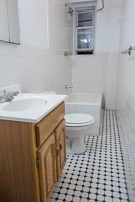 Rented by Metropolitan Property Group | media 32