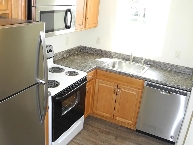 35 S Potomac St #4 — Photo 4
