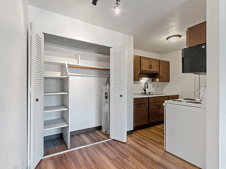 Cedar Grove Apartments — Photo 11
