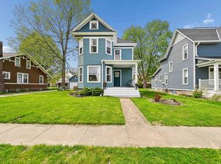 515 2nd St NW, Waverly, IA 50677