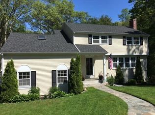 3 Ivy Ln, Andover, MA 01810