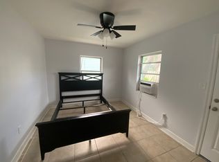 8250 Bayshore Dr UNIT 1, Saint Petersburg, FL 33706