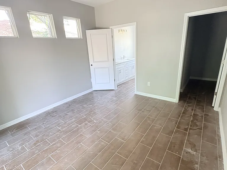 554 Ronnoc Ln — Photo 18