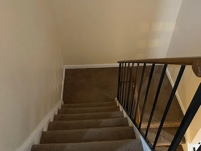 695 Mount Lubentia Ct W — Photo 10
