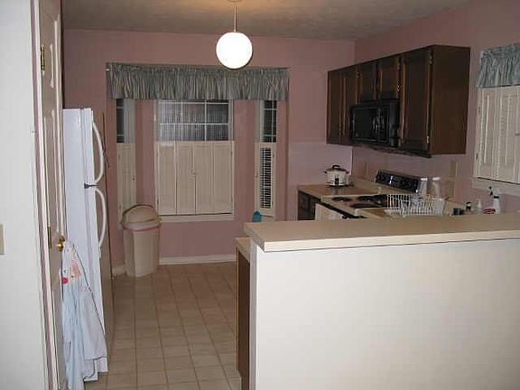 3rd image of 8254 Cape Dr N