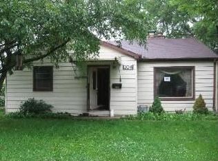 304 Walnut Ave, Wheeling, IL 60090