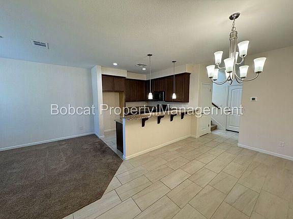 4th image of 1020 N Wind Dr