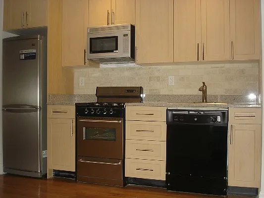 Rented by Stonehenge NYC LLC | media 34