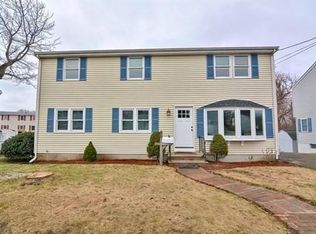 8 Sheffield Dr, Peabody, MA 01960