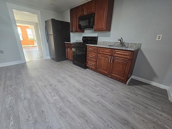 3rd image of 30 Riverdale Ave APT 2